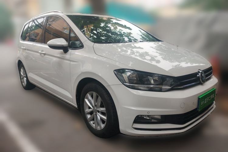 Used Volkswagen Touran 2018 Volkswagen Touran L 280TSI DSG Comfort Edition 7 Seats China V Emission Standard Front Right 45 Deg