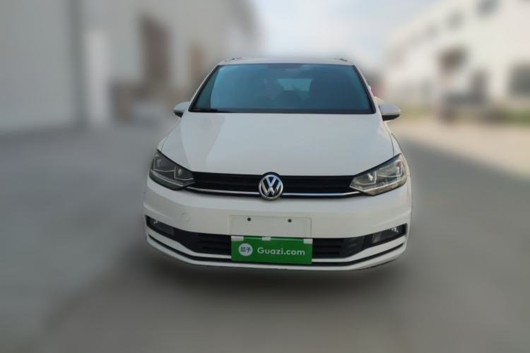 Used Volkswagen Touran 2018 Volkswagen Touran L 280TSI Manual Trend Edition Front