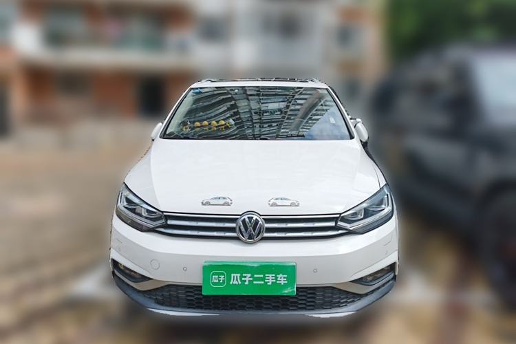 Used Volkswagen Touran 2018 Volkswagen Touran L 280TSI DSG Boundary Edition 7 Seats China VI Standard Front
