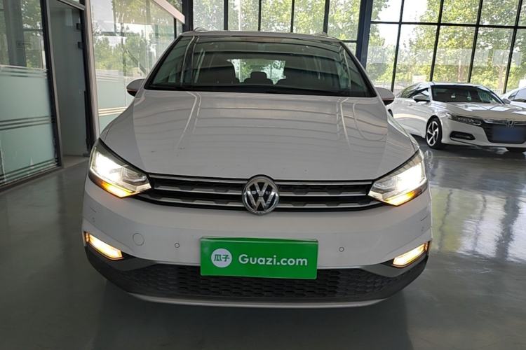 Used Volkswagen Touran 2018 Volkswagen Touran L 280TSI DSG Boundary Edition 7 Seats China VI Standard Front