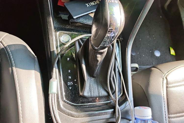 Used Volkswagen Touran 2018 Volkswagen Touran L 280TSI DSG Boundary Edition 7 Seats China VI Standard Gear Lever