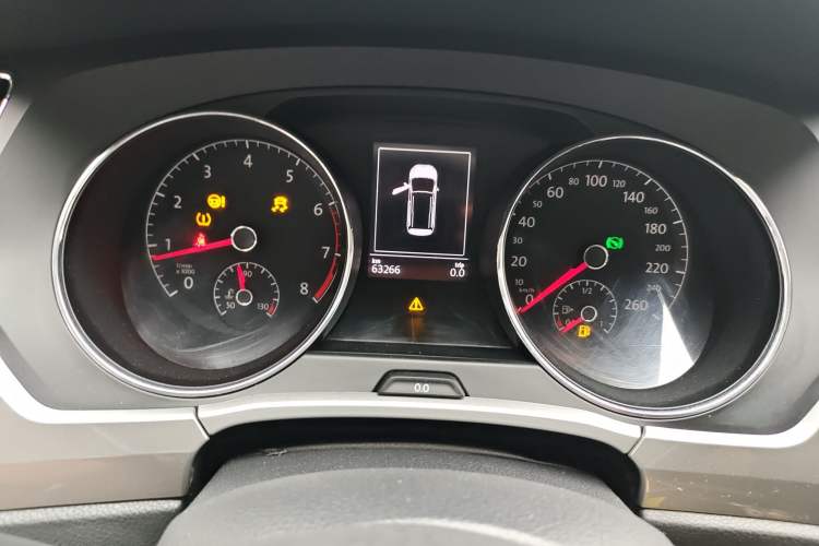 Used Volkswagen Touran 2018 Volkswagen Touran L 280TSI DSG Style Edition 7 Seats China V Emission Standard Instrument Cluster