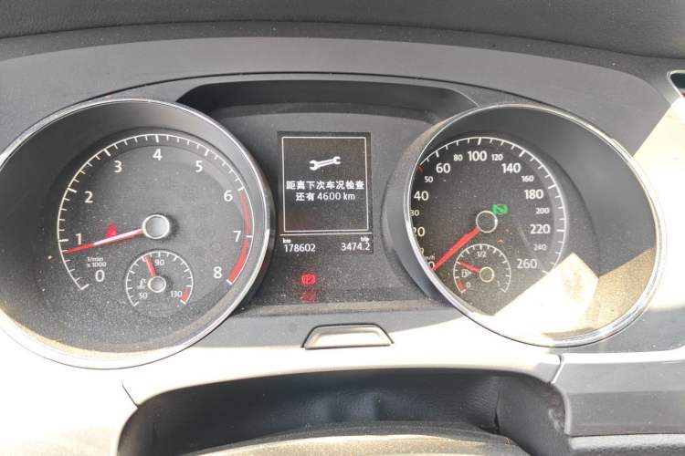 Used Volkswagen Touran 2018 Volkswagen Touran L 280TSI DSG Style Edition 7 Seats China VI Standard Instrument Cluster