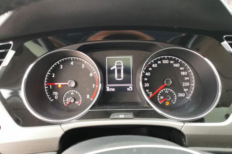 Used Volkswagen Touran 2018 Volkswagen Touran L 280TSI DSG Comfort Edition 7 Seats China VI Standard Instrument Cluster