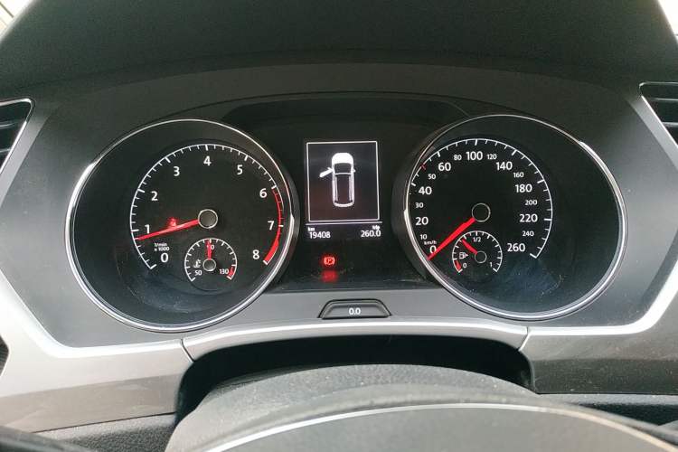 Used Volkswagen Touran 2018 Volkswagen Touran L 280TSI DSG Style Edition 7 Seats China VI Standard Instrument Cluster