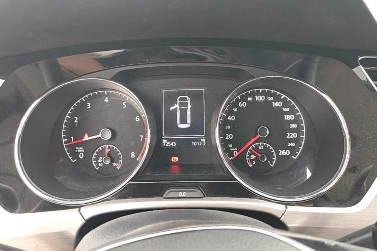 Used Volkswagen Touran 2018 Volkswagen Touran L 280TSI DSG Comfort Edition 6-seater Instrument Cluster