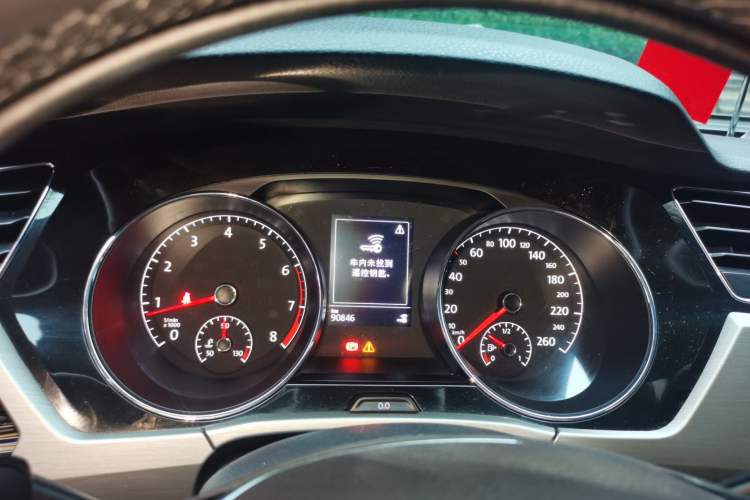 Used Volkswagen Touran 2018 Volkswagen Touran L 280TSI DSG Comfort Edition 7-seater Instrument Cluster