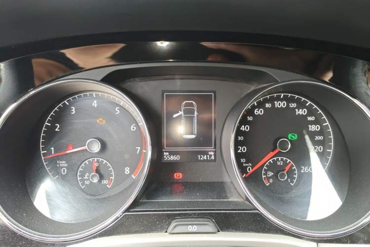 Used Volkswagen Touran 2018 Volkswagen Touran L 280TSI DSG Comfort Edition 7 Seats China VI Standard Instrument Cluster