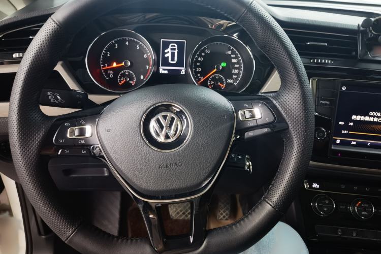 Used Volkswagen Touran 2018 Volkswagen Touran L 280TSI DSG Comfort Edition 7 Seats China V Emission Standard Interior 2