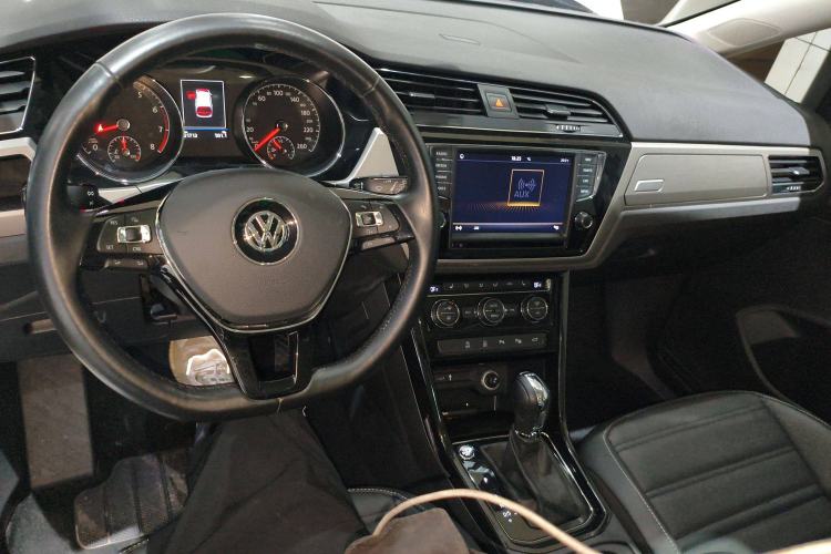 Used Volkswagen Touran 2018 Volkswagen Touran L 280TSI DSG Luxury Edition 7 Seats Interior 2