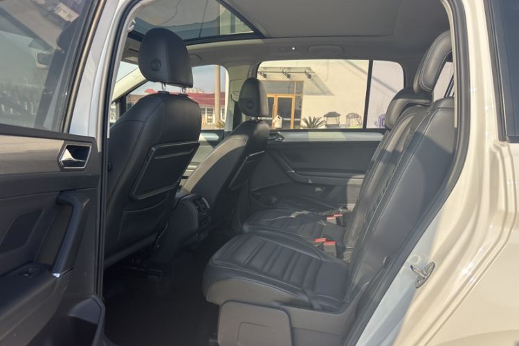 Used Volkswagen Touran 2018 Volkswagen Touran L 280TSI DSG Comfort Edition 7 Seats China V Emission Standard Interior 2