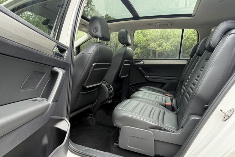 Used Volkswagen Touran 2018 Volkswagen Touran L 280TSI DSG Comfort Edition 7 Seats China V Emission Standard Interior 3