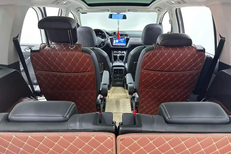 Used Volkswagen Touran 2018 Volkswagen Touran L 280TSI DSG Boundary Edition 6-Seater China VI Standard Interior 4