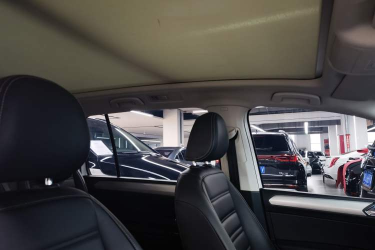 Used Volkswagen Touran 2018 Volkswagen Touran L 280TSI DSG Comfort Edition 7 Seats China V Emission Standard Interior 5