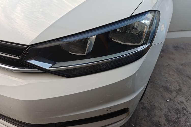 Used Volkswagen Touran 2018 Volkswagen Touran L 280TSI DSG Comfort Edition 7 Seats China V Emission Standard Left Front Headlight