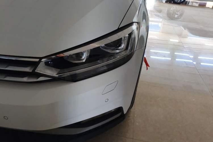 Used Volkswagen Touran 2018 Volkswagen Touran L 280TSI DSG Boundary Edition 6-Seater China V Emission Standard Left Front Headlight