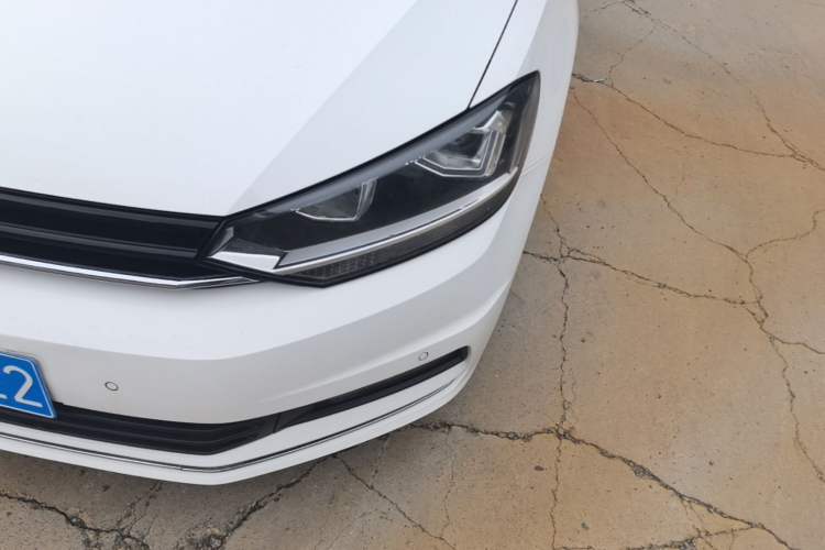 Used Volkswagen Touran 2018 Volkswagen Touran L 280TSI DSG Comfort Edition 7 Seats China VI Standard Left Front Headlight