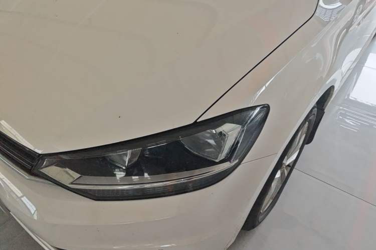 Used Volkswagen Touran 2018 Volkswagen Touran L 280TSI DSG Comfort Edition 7 Seats China VI Standard Left Front Headlight