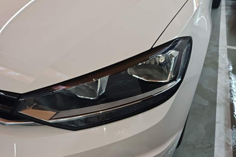 Used Volkswagen Touran 2018 Volkswagen Touran L 280TSI DSG Comfort Edition 7 Seats China V Emission Standard Left Front Headlight