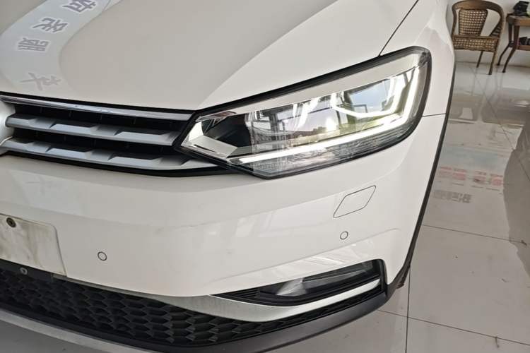 Used Volkswagen Touran 2018 Volkswagen Touran L 280TSI DSG Boundary Luxury Edition 7 Seats China V Emission Standard Left Front Headlight