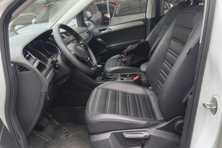 Used Volkswagen Touran 2018 Volkswagen Touran L 280TSI DSG Comfort Edition 7 Seats China V Emission Standard Left Front Seat