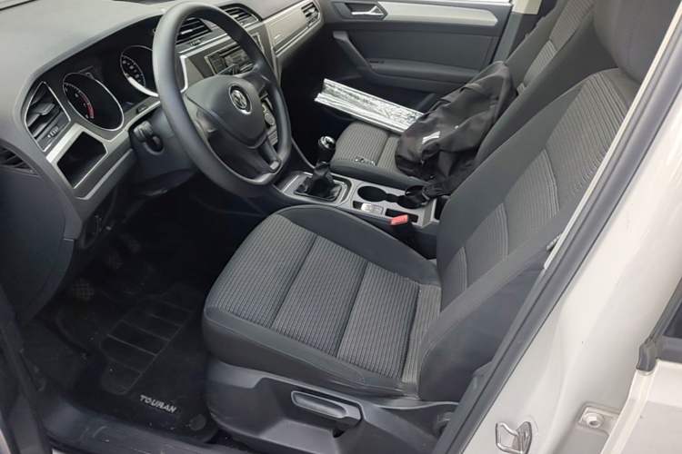 Used Volkswagen Touran 2018 Volkswagen Touran L 280TSI Manual Trend Edition Left Front Seat