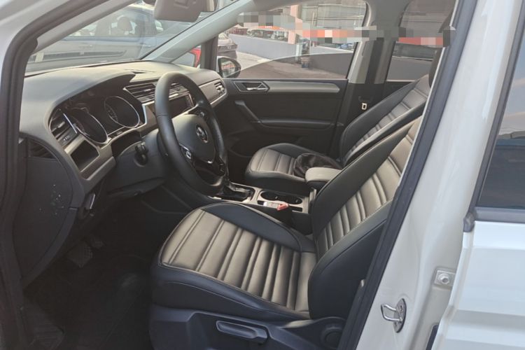 Used Volkswagen Touran 2018 Volkswagen Touran L 280TSI DSG Comfort Edition 7 Seats China V Emission Standard Left Front Seat