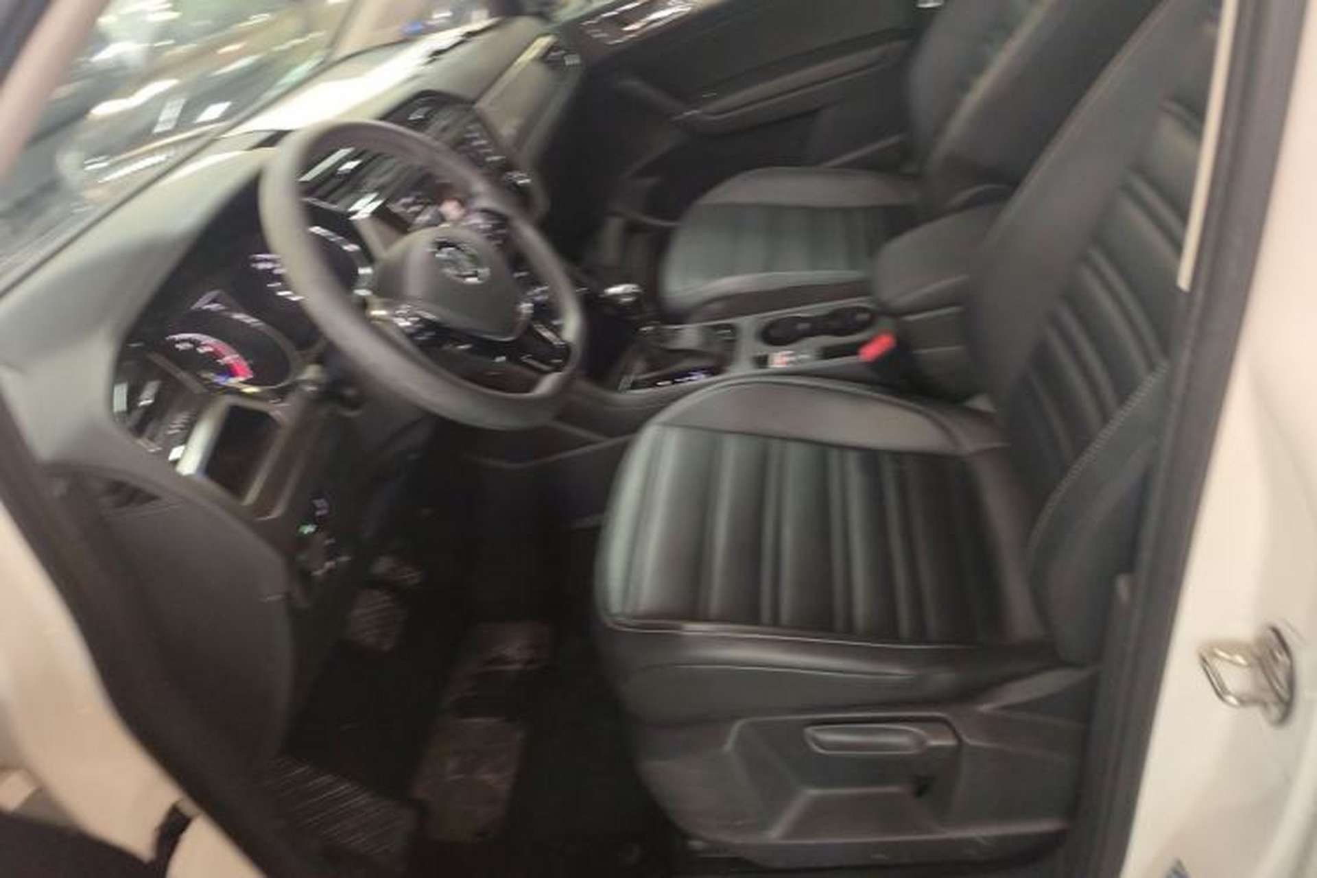 Used Volkswagen Touran 2018 Volkswagen Touran L 280TSI DSG Comfort Edition 7 Seats China V Emission Standard Left Front Seat