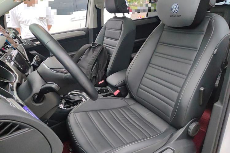 Used Volkswagen Touran 2018 Volkswagen Touran L 280TSI DSG Comfort Edition 7-seater Left Front Seat