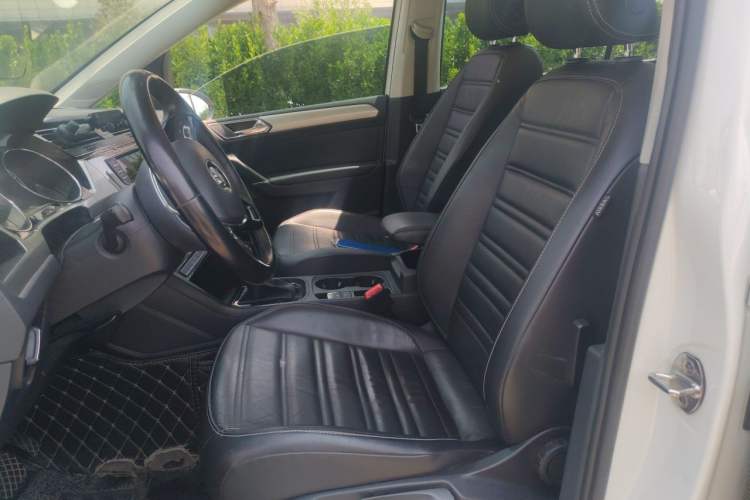 Used Volkswagen Touran 2018 Volkswagen Touran L 280TSI DSG Boundary Edition 7 Seats China VI Standard Left Front Seat