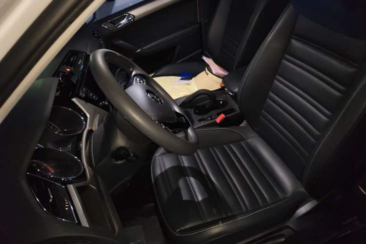 Used Volkswagen Touran 2018 Volkswagen Touran L 280TSI DSG Comfort Edition 7 Seats China VI Standard Left Front Seat