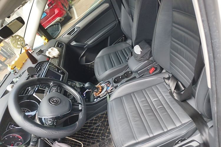 Used Volkswagen Touran 2018 Volkswagen Touran L 280TSI DSG Boundary Edition 7 Seats China VI Standard Left Front Seat
