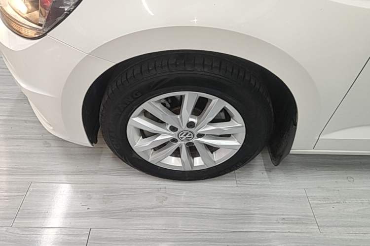 Used Volkswagen Touran 2018 Volkswagen Touran L 280TSI DSG Comfort Edition 7 Seats China V Emission Standard Left Front Wheel Hub