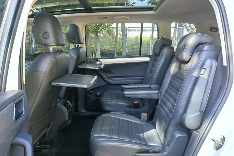 Used Volkswagen Touran 2018 Volkswagen Touran L 280TSI DSG Boundary Edition 6-Seater China VI Standard Left Rear Seat