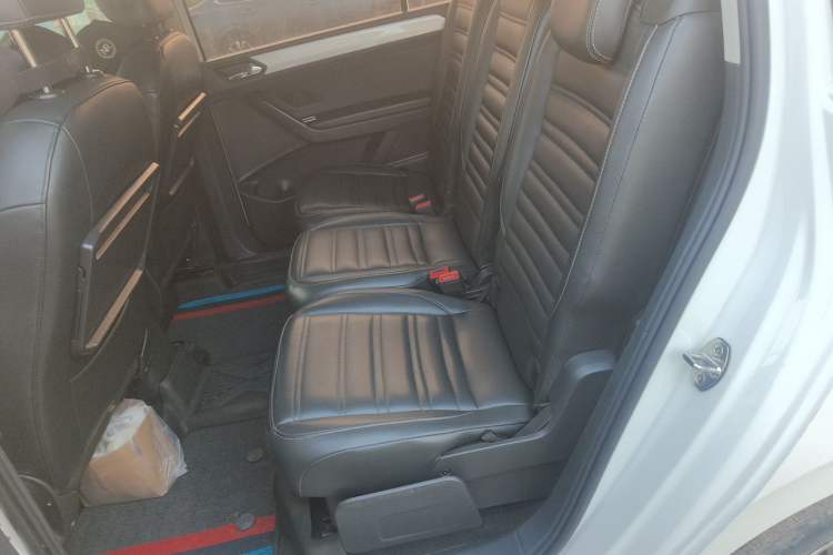 Used Volkswagen Touran 2018 Volkswagen Touran L 280TSI DSG Style Edition 7 Seats China V Emission Standard Left Rear Seat
