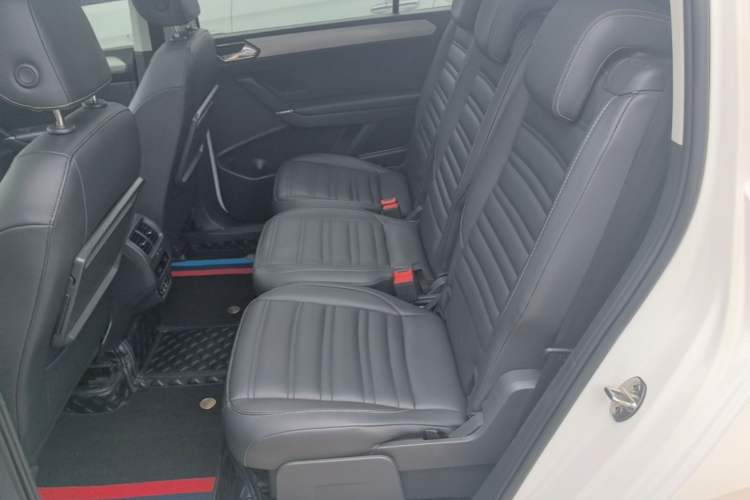 Used Volkswagen Touran 2018 Volkswagen Touran L 280TSI DSG Comfort Edition 7 Seats China VI Standard Left Rear Seat