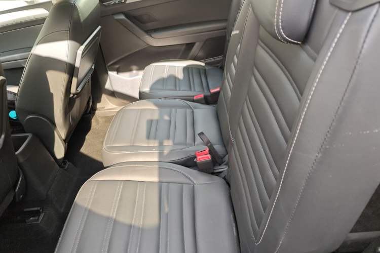 Used Volkswagen Touran 2018 Volkswagen Touran L 280TSI DSG Style Edition 7 Seats China V Emission Standard Left Rear Seat