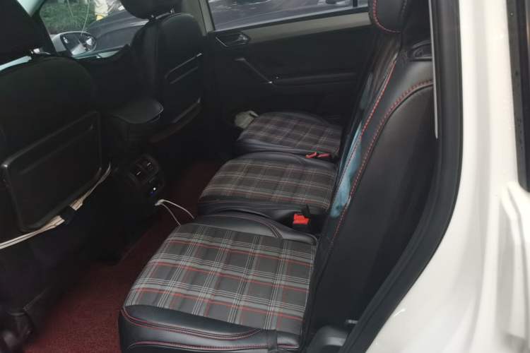 Used Volkswagen Touran 2018 Volkswagen Touran L 280TSI DSG Comfort Edition 7-seater Left Rear Seat