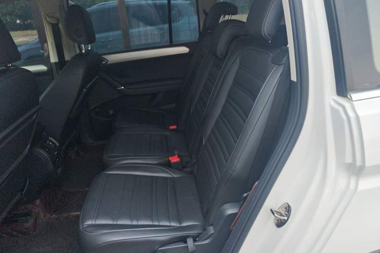 Used Volkswagen Touran 2018 Volkswagen Touran L 280TSI DSG Boundary Edition 7 Seats China V Emission Standard Left Rear Seat