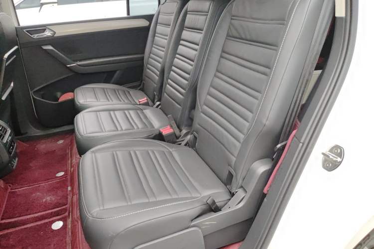 Used Volkswagen Touran 2018 Volkswagen Touran L 280TSI DSG Comfort Edition 7-seater Left Rear Seat