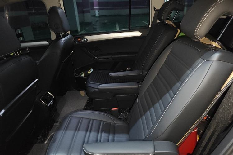 Used Volkswagen Touran 2018 Volkswagen Touran L 280TSI DSG Luxury Edition 6-seater Left Rear Seat