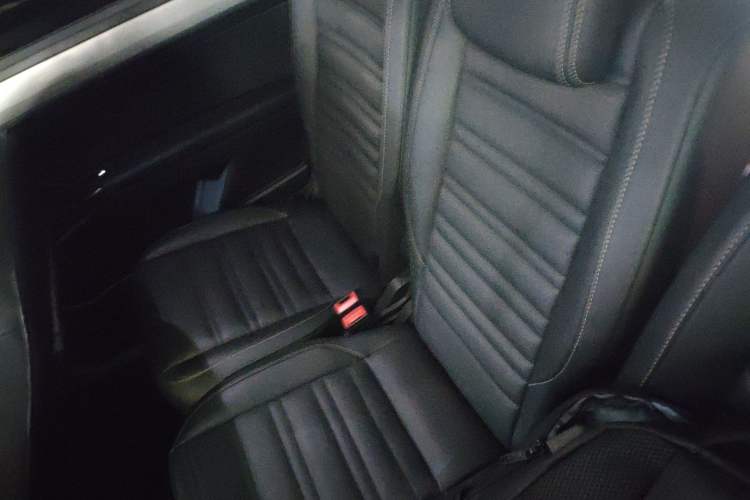 Used Volkswagen Touran 2018 Volkswagen Touran L 280TSI DSG Comfort Edition 7 Seats China V Emission Standard Left Rear Seat