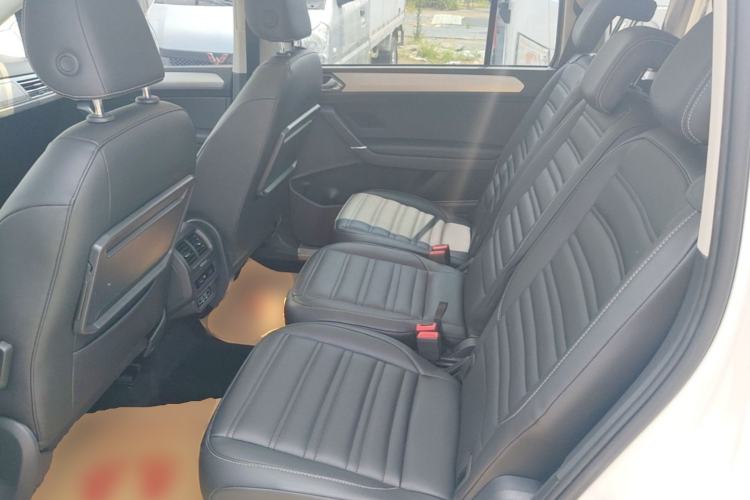 Used Volkswagen Touran 2018 Volkswagen Touran L 280TSI DSG Comfort Edition 7 Seats China V Emission Standard Left Rear Seat