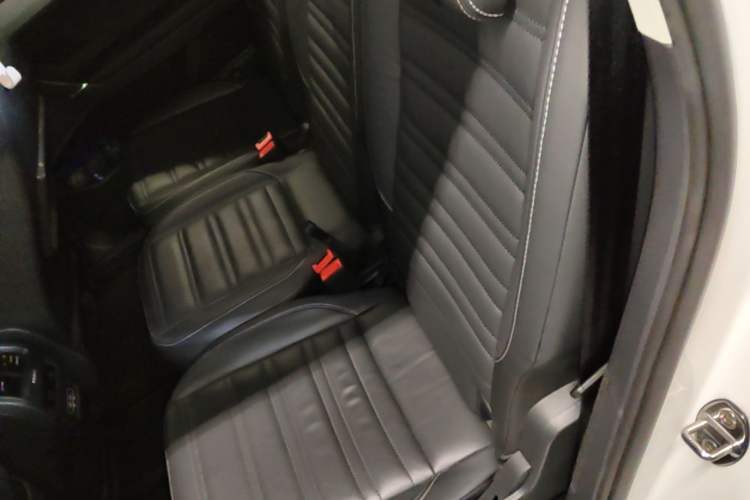 Used Volkswagen Touran 2018 Volkswagen Touran L 280TSI DSG Boundary Edition 7 Seats China V Emission Standard Left Rear Seat