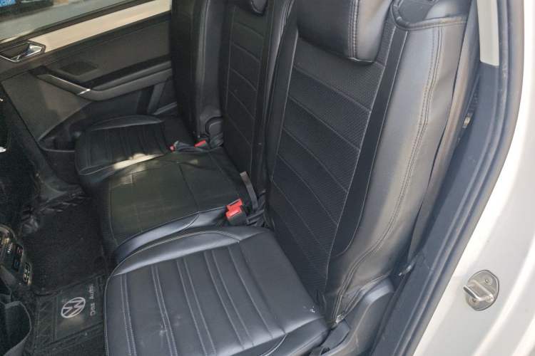 Used Volkswagen Touran 2018 Volkswagen Touran L 280TSI DSG Boundary Edition 7 Seats China VI Standard Left Rear Seat