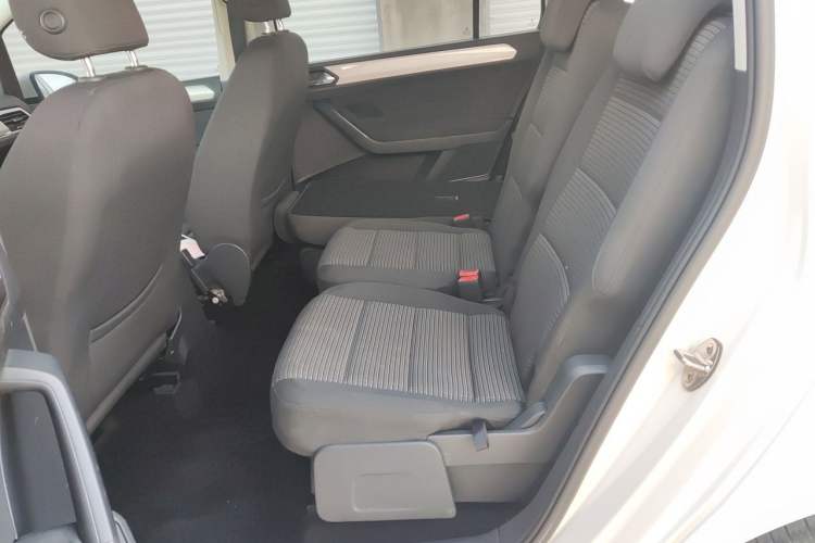 Used Volkswagen Touran 2018 Volkswagen Touran L 280TSI Manual Trend Edition Left Rear Seat