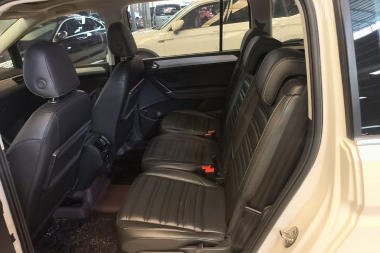 Used Volkswagen Touran 2018 Volkswagen Touran L 280TSI DSG Boundary Edition 7 Seats China VI Standard Left Rear Seat