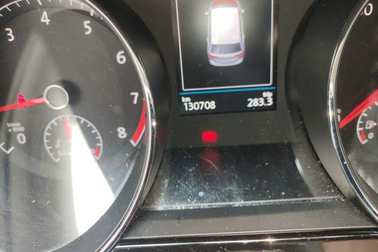 Used Volkswagen Touran 2018 Volkswagen Touran L 280TSI DSG Boundary Edition 7 Seats China VI Standard Odometer Close Up