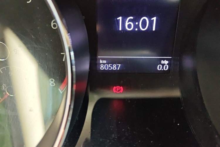 Used Volkswagen Touran 2018 Volkswagen Touran L 280TSI DSG Boundary Edition 7 Seats China VI Standard Odometer Close Up