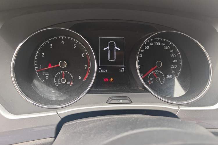 Used Volkswagen Touran 2018 Volkswagen Touran L 280TSI DSG Style Edition 7 Seats China V Emission Standard Odometer Close Up